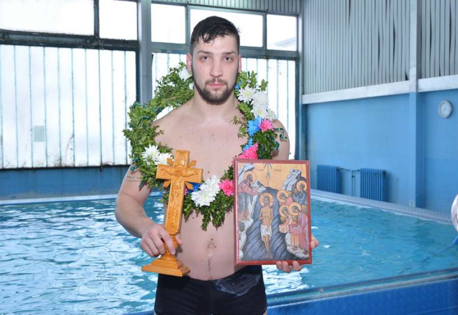 Stevan Gasević prvi u trci za Časni krst